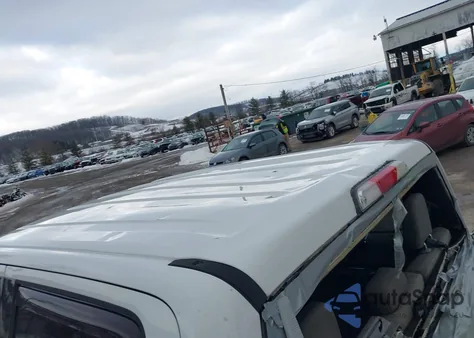 2017 Ford F-150 Xlt z USA, uszkodzony, nr VIN 1FTEW1E82HFB12039